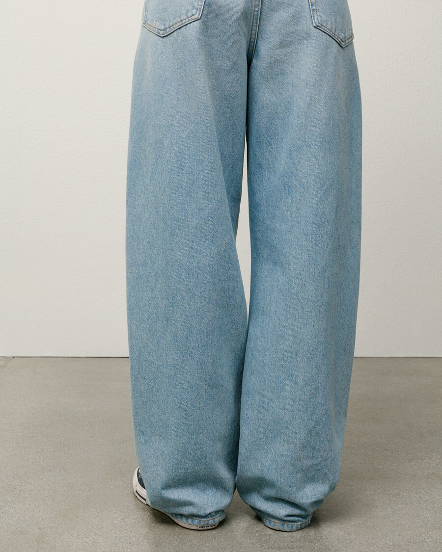 avslappnad jeansjeans