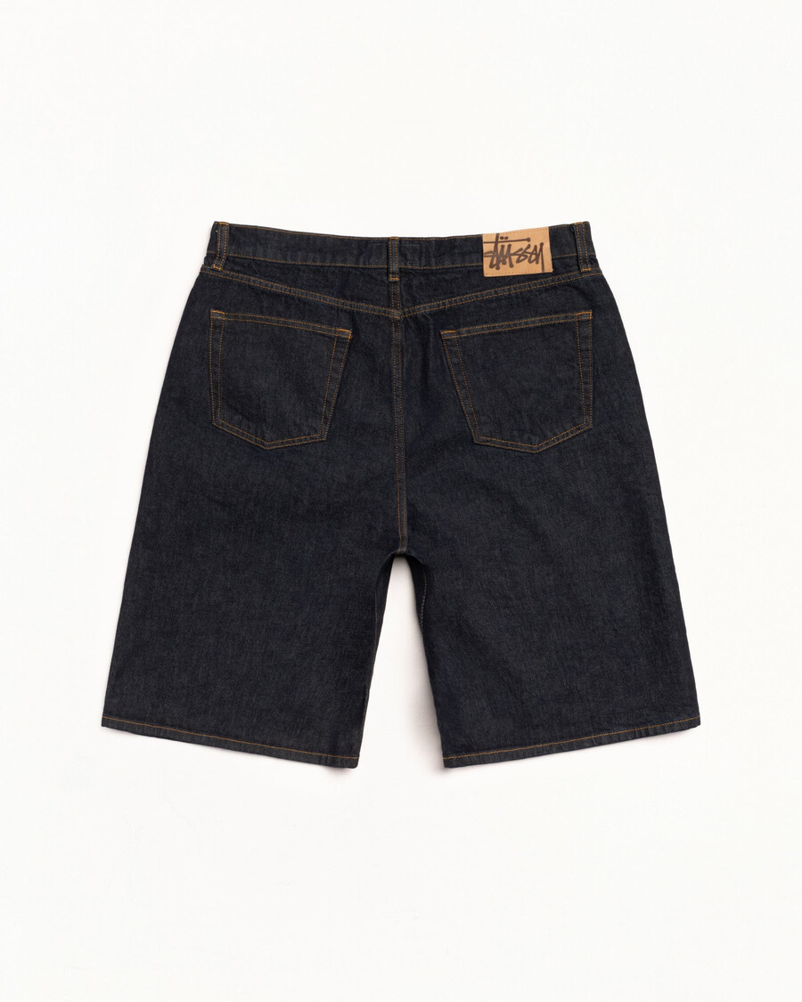 stora gamla korta denimjeans