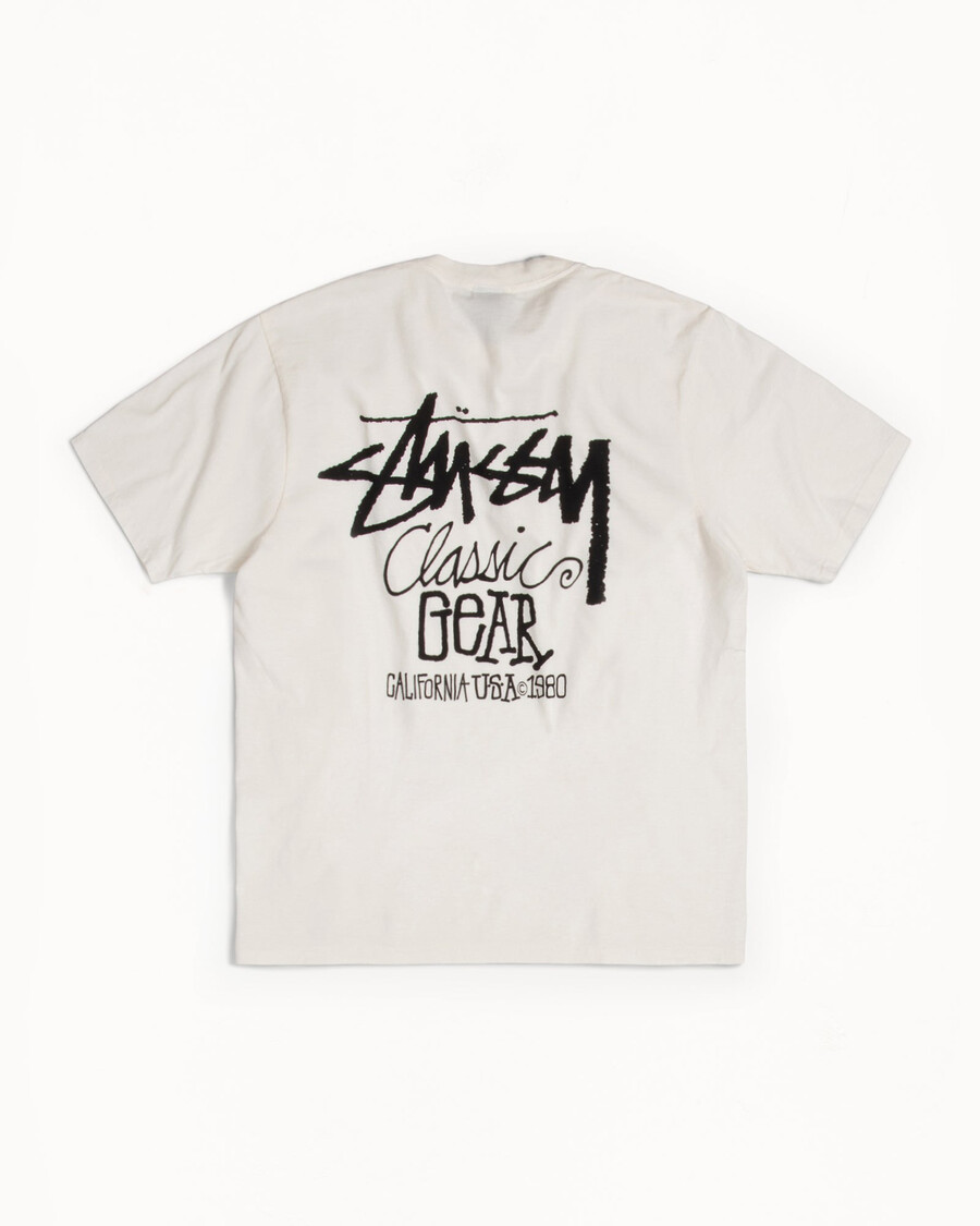 klassisk utrustning t-shirt med pigmentfärg